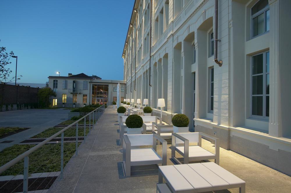 Ac Hotel Torino By Marriott Bagian luar foto
