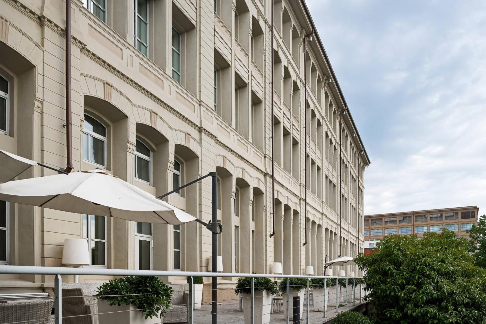 Ac Hotel Torino By Marriott Bagian luar foto