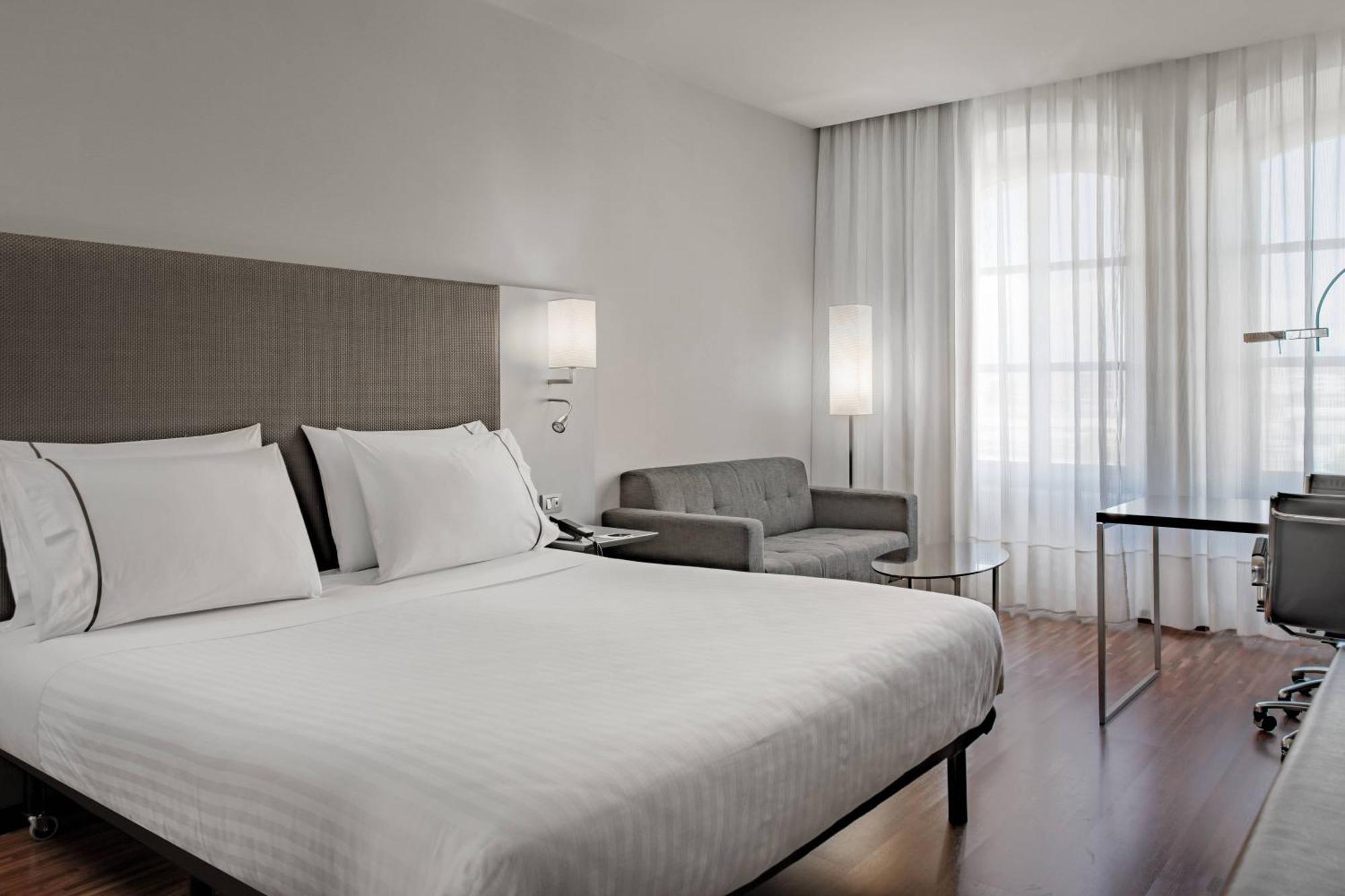 Ac Hotel Torino By Marriott Bagian luar foto
