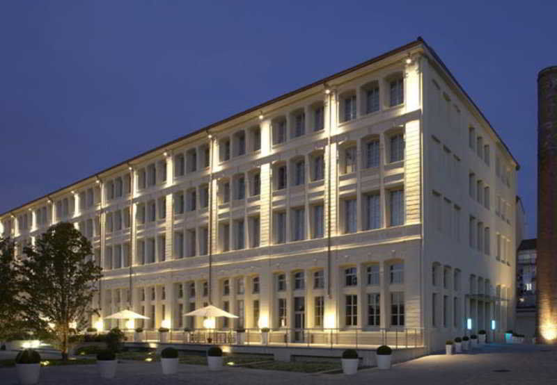 Ac Hotel Torino By Marriott Bagian luar foto